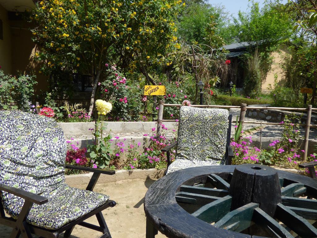 Chitwan Gaida Lodge 索拉哈 外观 照片