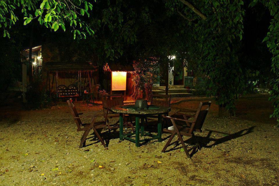 Chitwan Gaida Lodge 索拉哈 外观 照片